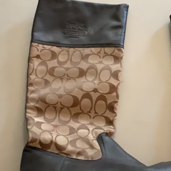 Woman’s coach boots - Picture 2 of 5